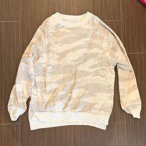American Eagle Outfitters Women’s Camouflage Crewneck Sweater - Cream and Tan